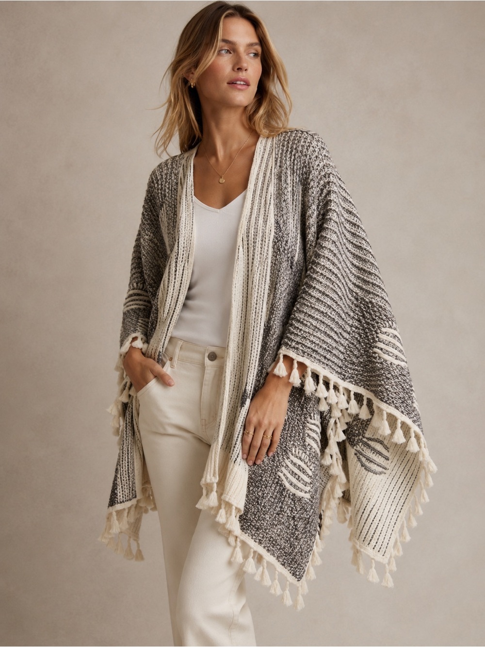 🤍 Anthropologie Eliana Fringed Poncho Blanket Wrap Kimono